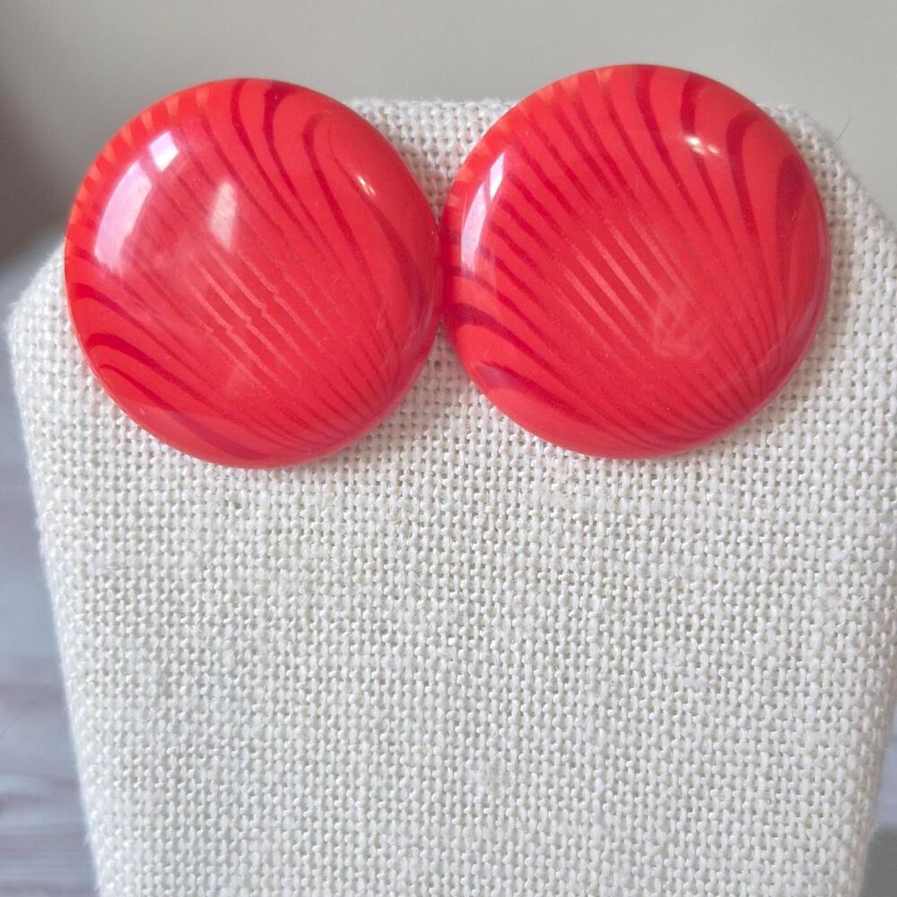 Red Swirl Vintage 1980s Lucite Earrings